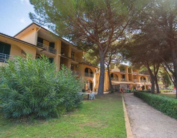 Residence Golfo della Lacona