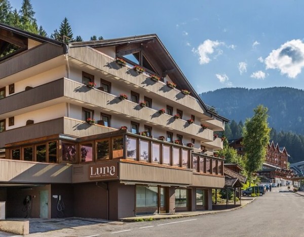 Luna Wellness Hotel