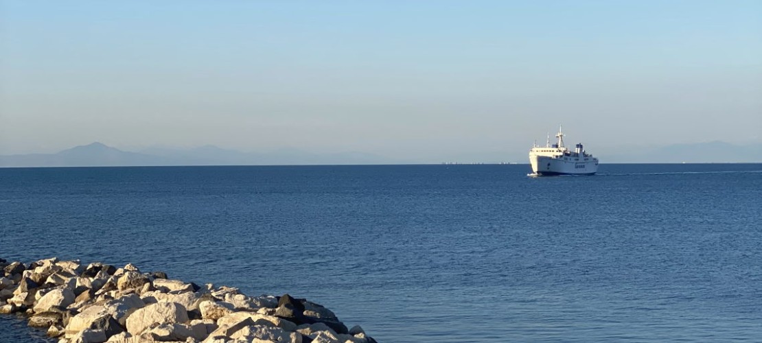 Traghetto verso Ischia