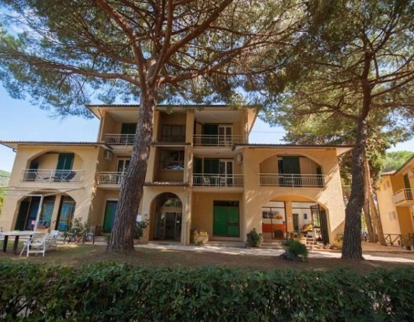 Residence Golfo della Lacona