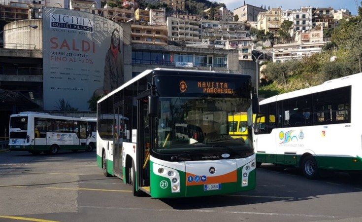Line Bus a Taormina