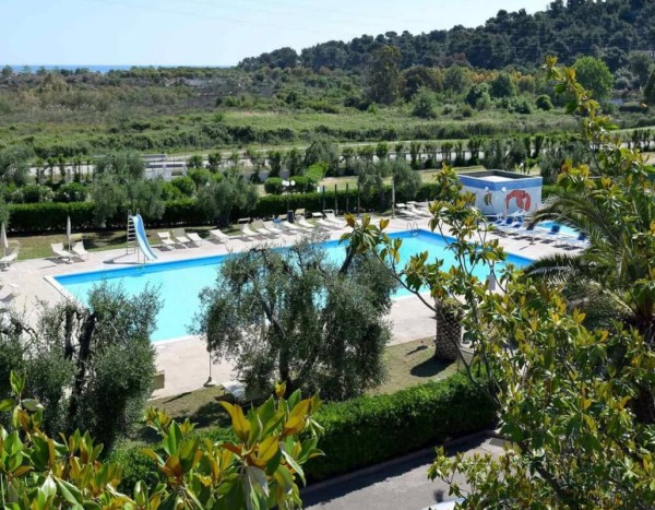 Mira Hotel & Residence