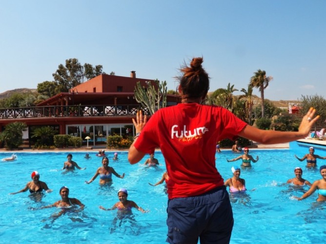 Futura Club Casarossa Residence - Intrattenimento in piscina Casarossa Residence