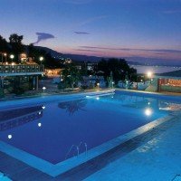 Piscina Villaggio Casarossa Residence