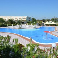 Solarium ristrutturato bordo piscina