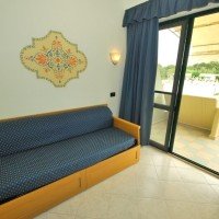 Divano letto con terrazzino esterno