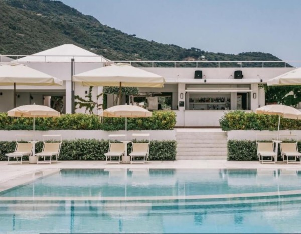 Mangia's Pollina Resort