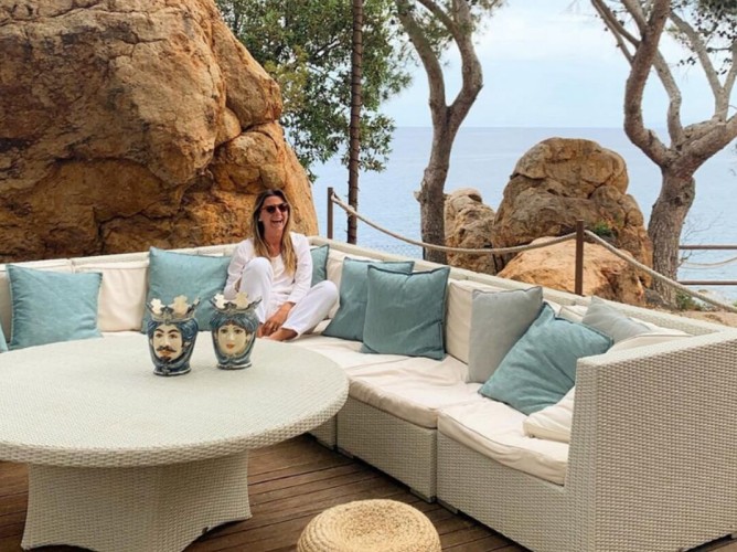 Mangia's Pollina Resort - terrazza con divanetti