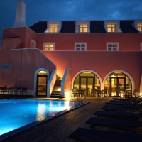 Veduta piscina e corpo principale
