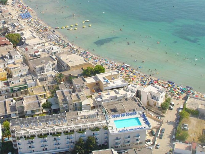 Apulia Hotel Eden Beach Torre Canne - Immagine 1