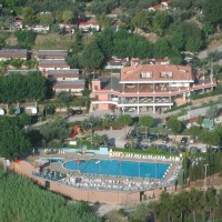 Veduta frontale della struttura vista dal drone