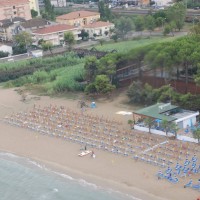 Veduta aerea drone della spiaggia del Parco marino delle Terre del Cerrano