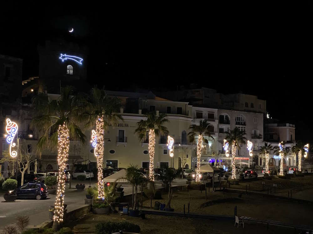 Via Marina a Capodanno a Forio d' Ischia