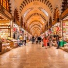 Bazar delle spezie nel quartiere di Eminönü ad Istanbul