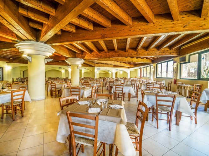 Villaggio Baia della Rocchetta - Sala