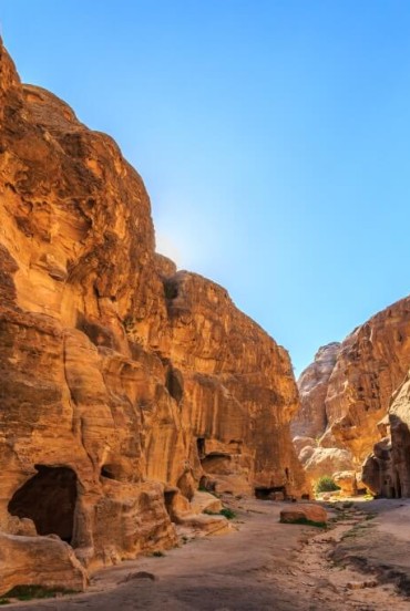 Edifici scavati di Piccola Petra a Siq al-Barid, Wadi Musa, Giordania 