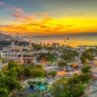 Veduta della Città di Aqaba al tramonto