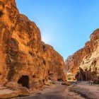 Edifici scavati di Piccola Petra a Siq al-Barid, Wadi Musa, Giordania 