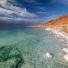 Veduta della costa del Mar Morto in Giordania
