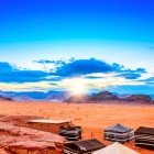 Tramonto nel Wadi Rum, Giordania, conosciuto come "La Valle della Luna" designata patrimonio mondiale dell'UNESCO
