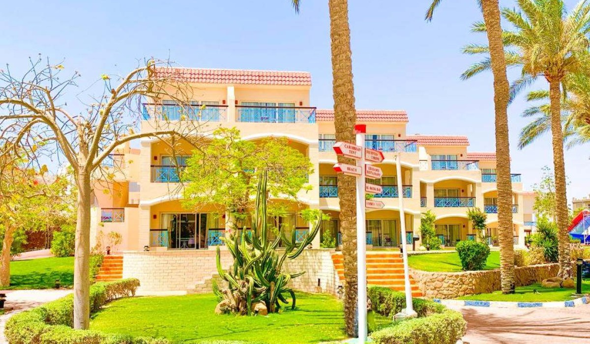 Ivy Cyrene Island Aqua Park Resort - Camere standard, con balcone attrezzato ed una bellissima vista su viali della struttura e sui curatissimissimi giardini