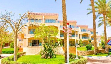 Ivy Cyrene Island Aqua Park Resort