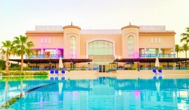 Ivy Cyrene Island Aqua Park Resort