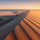 Patara dispone di una delle spiagge più belle ed affascinanti della Turchia. Immersa nella natura, al tramonto, dune e colline si accendono di luce dorata, creando un paesaggio indimenticabile.
