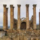 Il Tempio di Giove, maestoso edificio romano che domina la collina di Jerash