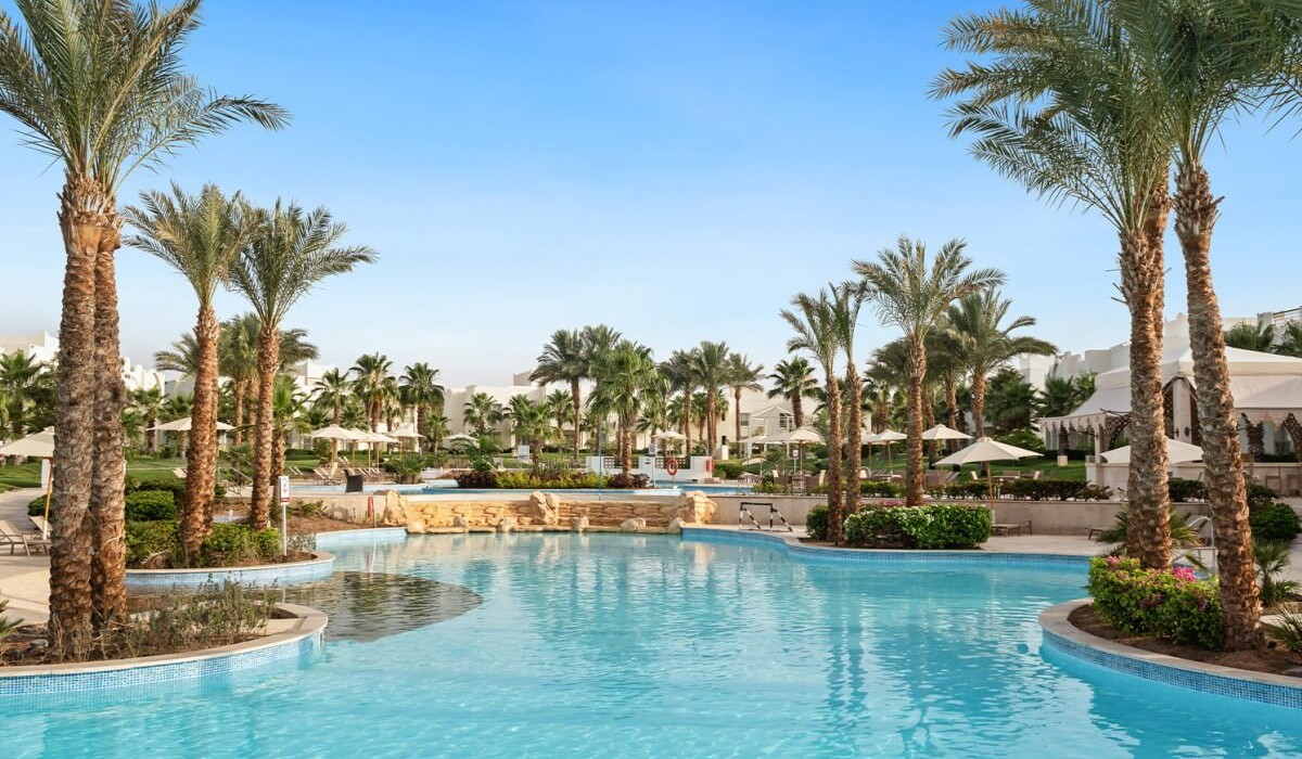 Swissôtel Sharm El Sheikh All Inclusive Collection - Il parco piscine dello Swissôtel Sharm El Sheikh All Inclusive Collection offre un’ampia varietà di piscine con profondità differenziate, immerse in rigogliosi giardini tropicali. 
