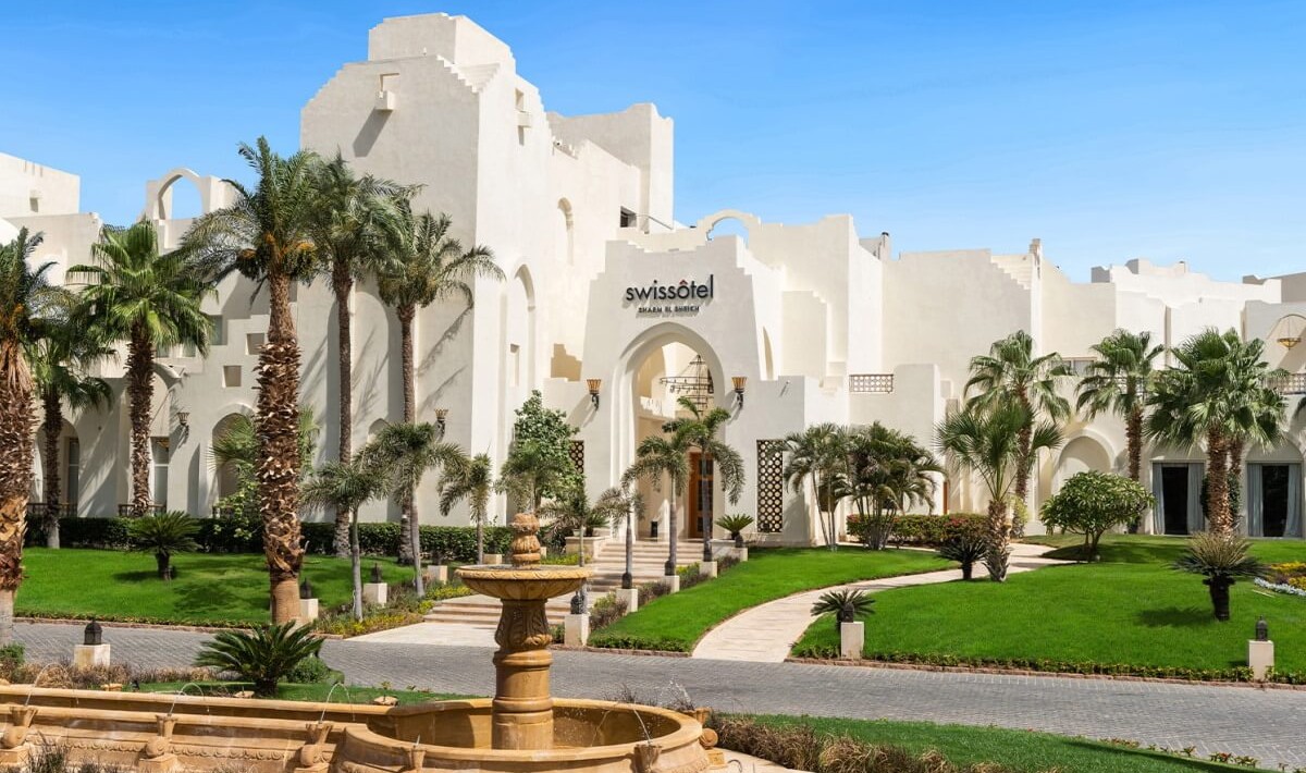 Swissôtel Sharm El Sheikh All Inclusive Collection - Swissôtel Sharm El Sheikh All Inclusive Collection è un moderno resort a più piani con design elegante, ampie aree comuni, giardini curati e piscine spettacolari per un soggiorno esclusivo.