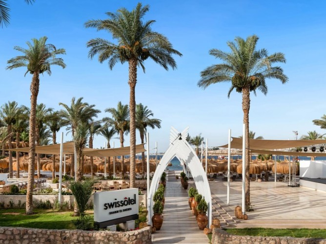 Swissôtel Sharm El Sheikh All Inclusive Collection - Ingresso diretto alla spiaggia: il resort, in posizione strategica, permette di esplorare facilmente le meraviglie sottomarine del Mar Rosso, punto ideale per avventure acquatiche indimenticabili.