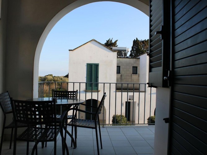Villaggio Residence Blumare - Veranda attrezzata dei bilocali al primo piano