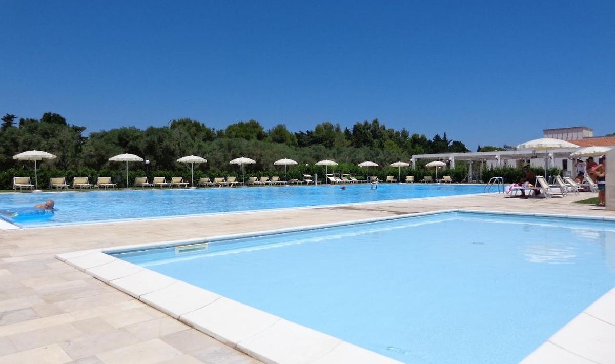 Villaggio Residence Blumare - Piscina esterna semiolimpionica e una piscina per bambini