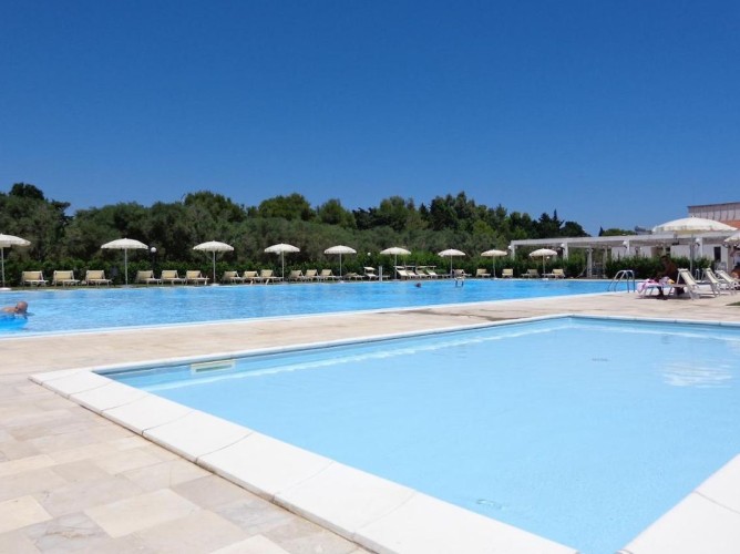 Villaggio Residence Blumare - Piscina esterna semiolimpionica e una piscina per bambini