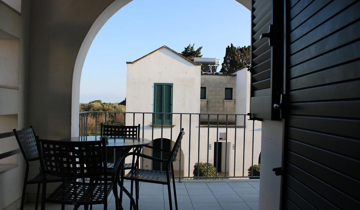 Villaggio Residence Blumare - Veranda attrezzata dei bilocali al primo piano