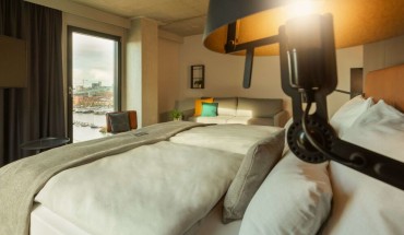 Holiday Inn - the niu, Fender Amsterdam by IHG