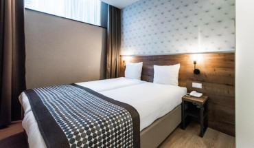 Melrose Hotel