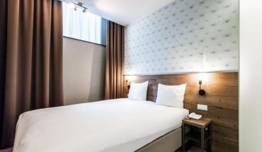 Melrose Hotel