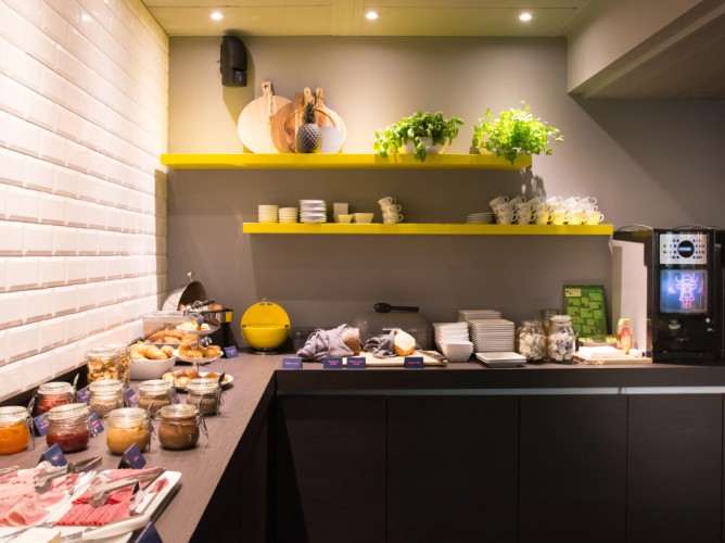 Qbic Hotel Amsterdam WTC - Immagine 10