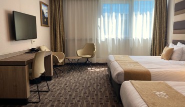 XO Hotels Blue Square