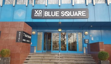 XO Hotels Blue Square