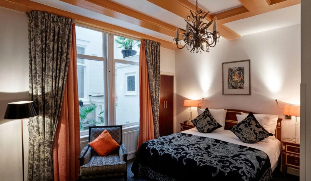 Ambassade Hotel - Immagine 3