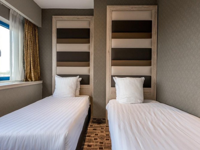 XO Hotels Blue Tower - Immagine 7
