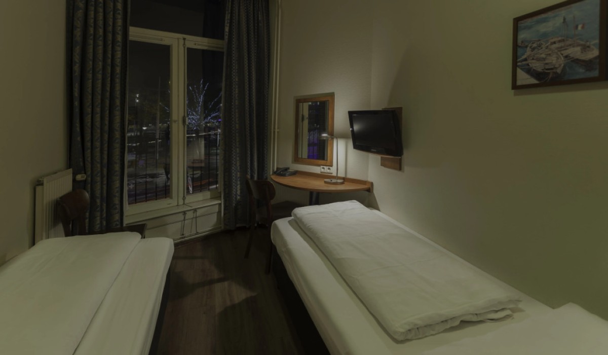 A Train Hotel - Immagine 5