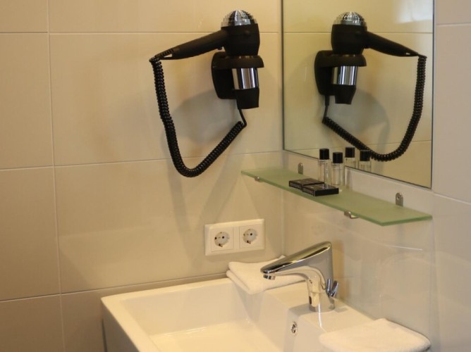 Royal Amsterdam Hotel - Immagine 9