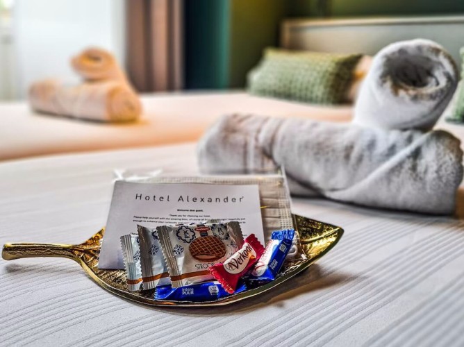 Hotel Alexander - Le camere dell’Hotel Alexander Amsterdam sono dotate di biancheria ipoallergenica, pensata per garantire un riposo sicuro e confortevole anche agli ospiti più sensibili.
