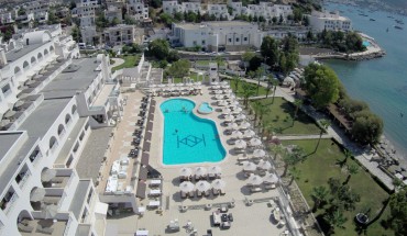 Azka Hotel