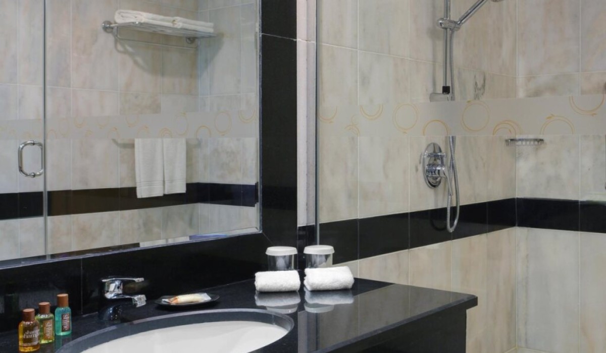Sheraton Jeddah Hotel - Saudi Brothers Commercial Company Branch - Immagine 6