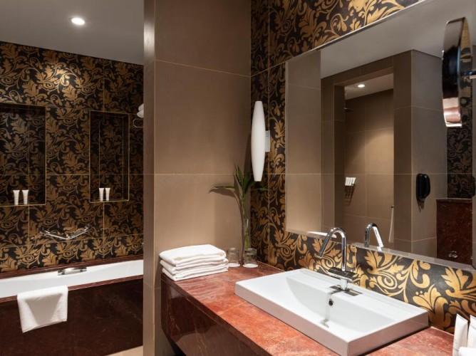 Crowne Plaza Riyadh RDC Hotel & Convention by IHG - Immagine 9